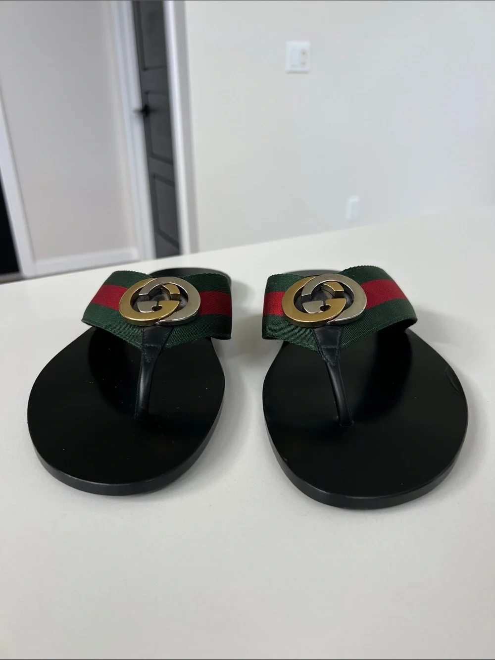 Gucci nylon green and red striped silver gold GG logo sandals flip flops men’s 6